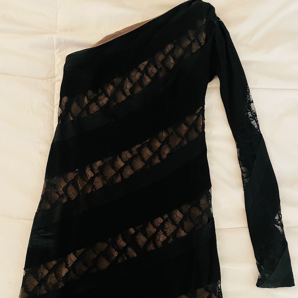 DVF size 6 one shoulder black lace cocktail dress